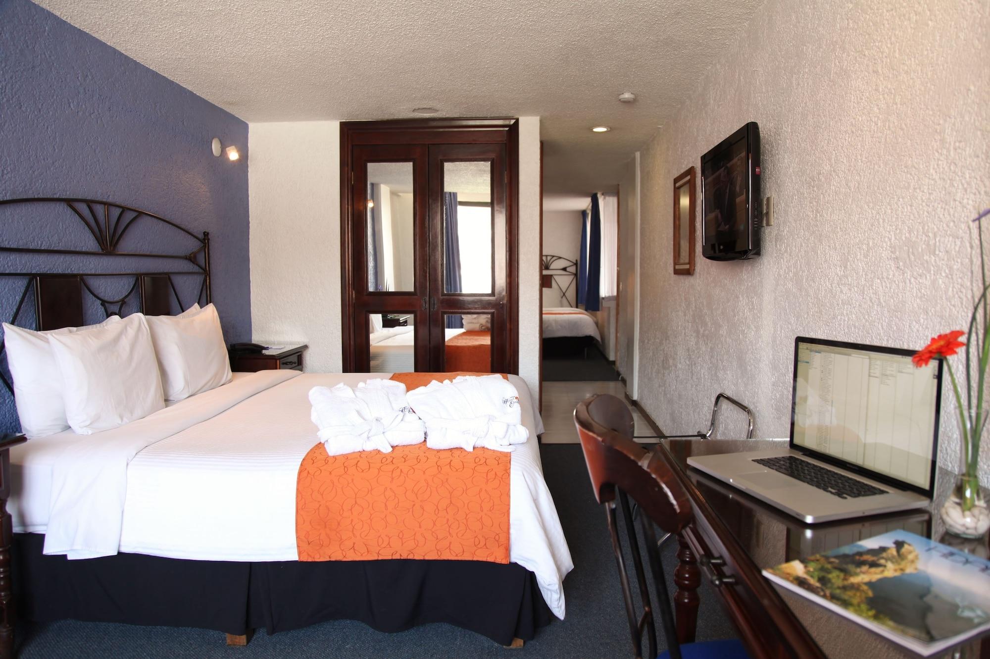 Hotel Emily Pachuca Exterior photo
