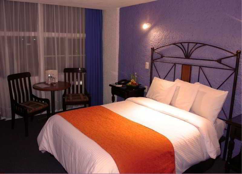 Hotel Emily Pachuca Exterior photo